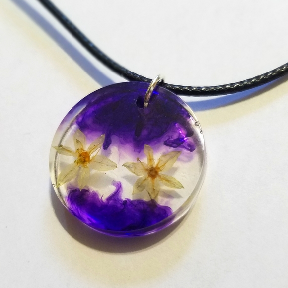Real Flowers Necklace- Purple Swirl - Picture 4 of 7